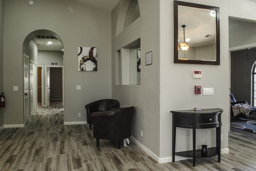 https://ahomeformama.com/wp-content/uploads/2023/10/24-hour-group-home-scottsdale-5.jpg