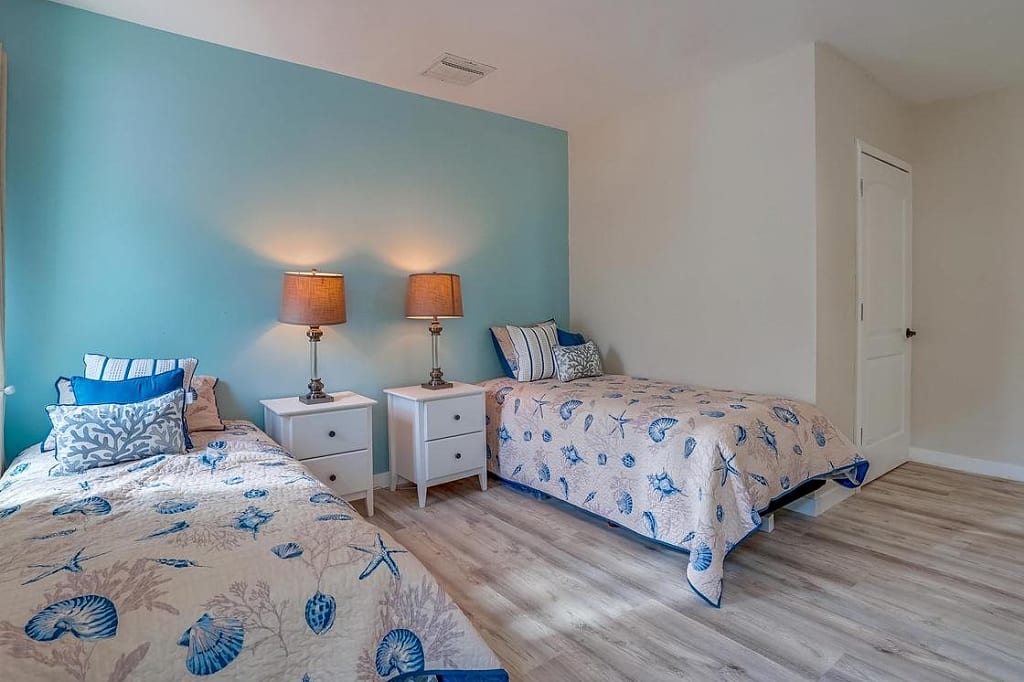 https://ahomeformama.com/wp-content/uploads/2023/10/a-caring-touch-board-and-care-ii-santa-monica1-10.jpg